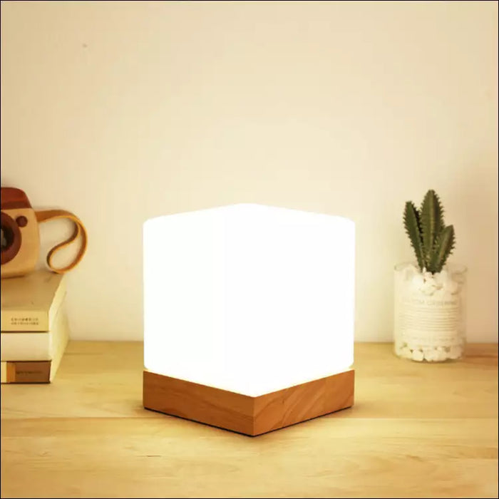 Simple Nordic Cube Table Lamp - Monochrome / Power switch